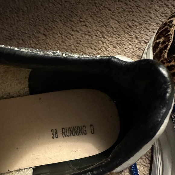 Golden Goose Running Sneakers - Picture 6 of 7